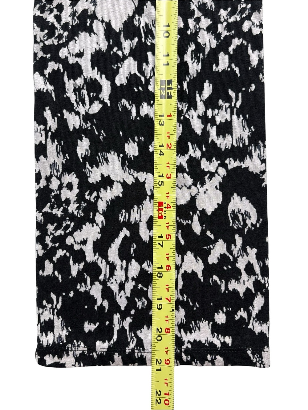Chico's Travelers Slinky Knit Midi Dress Black Cream Abstract Chicos 4 US XXL - Picture 6 of 9